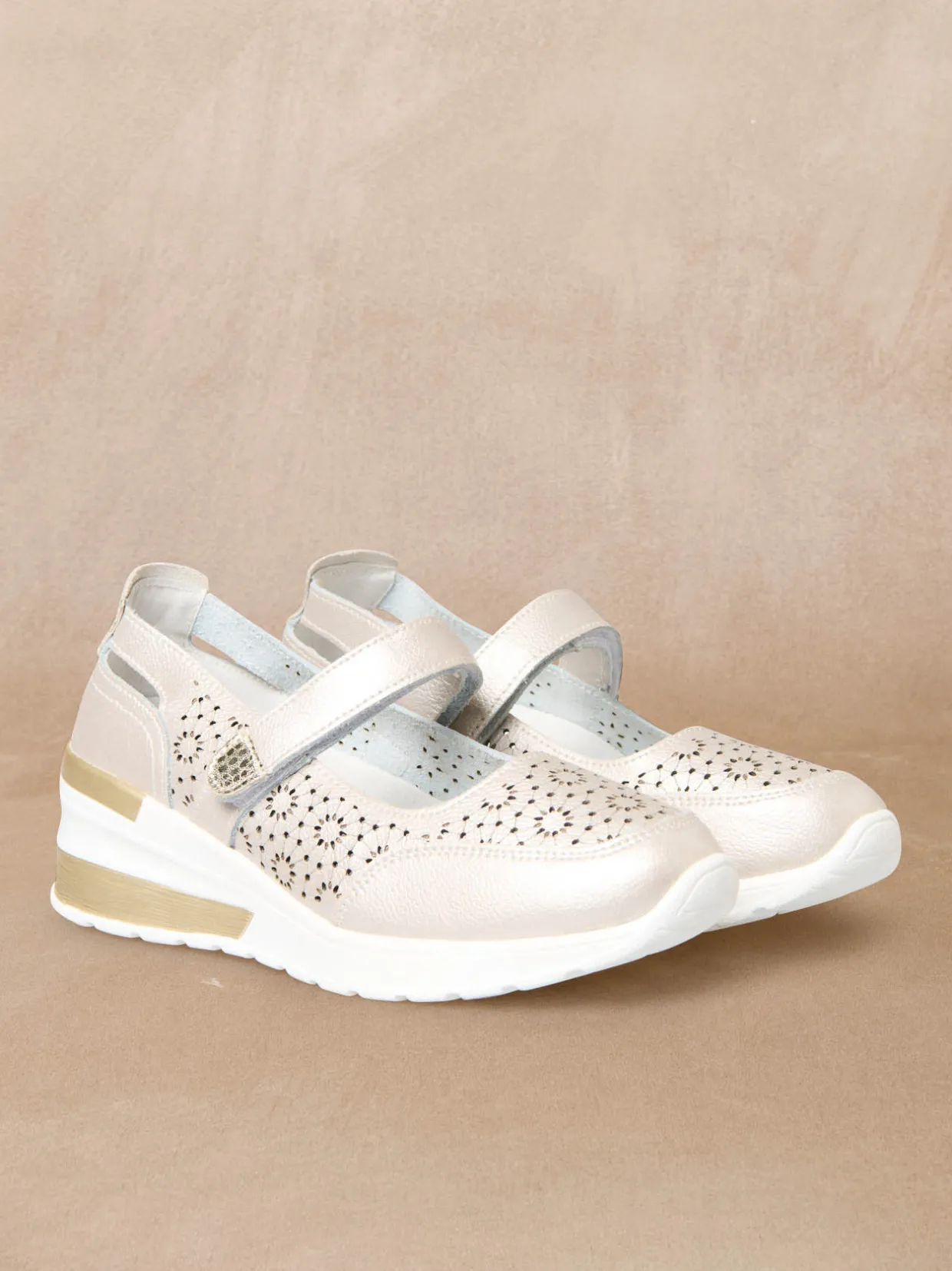 Femme Pédiconfort Babies à scratch en cuir