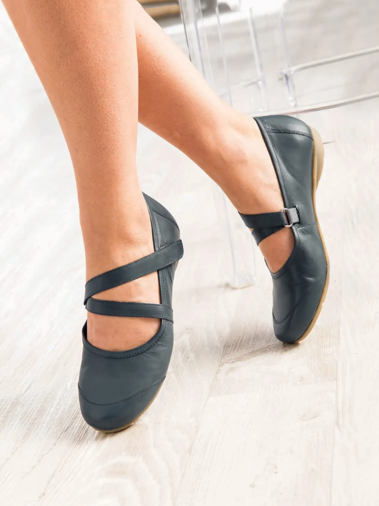 Femme Pédiconfort Babies cuir lisse grande largeur