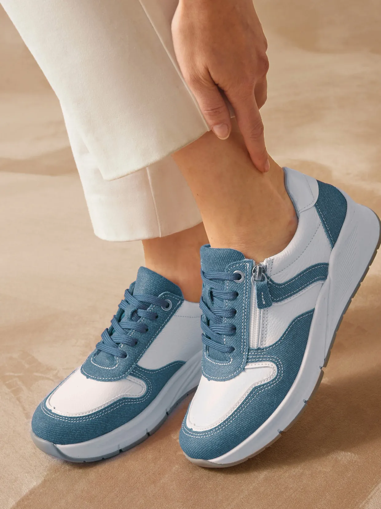 Femme Pédiconfort Baskets bicolores avec zip côté