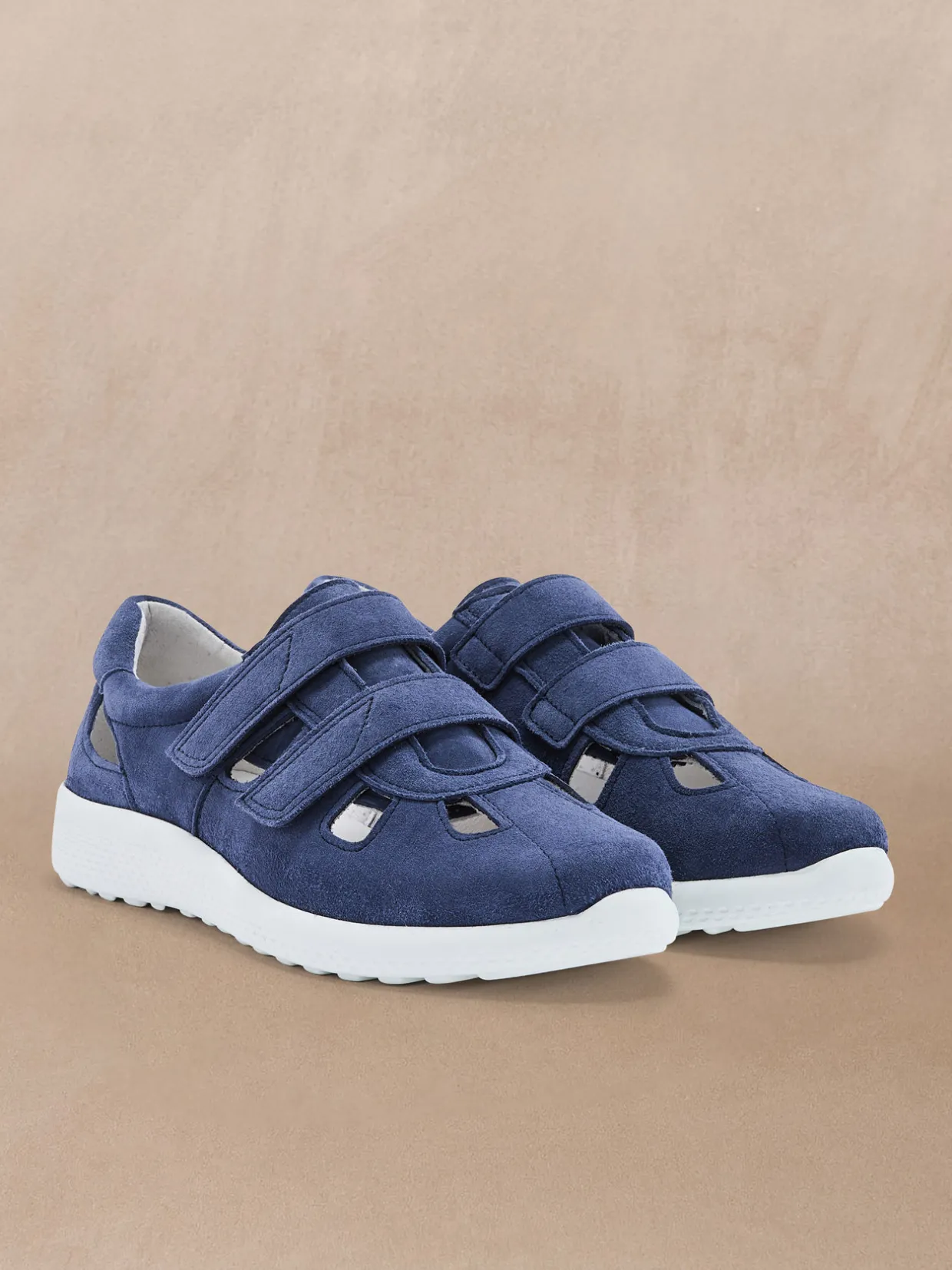 Femme Pédiconfort Baskets extra larges cuir ajouré