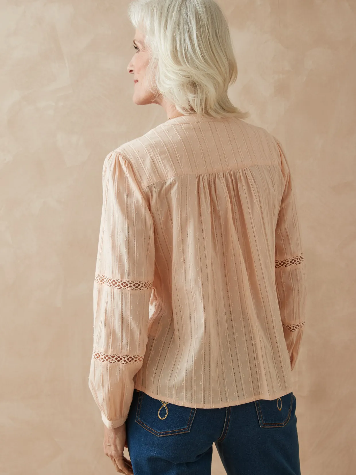 Femme Daxon Blouse avec jeu de macramé