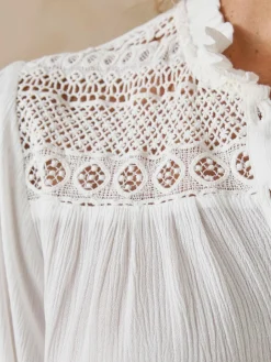 Femme Daxon Blouse en crêpe avec macramé