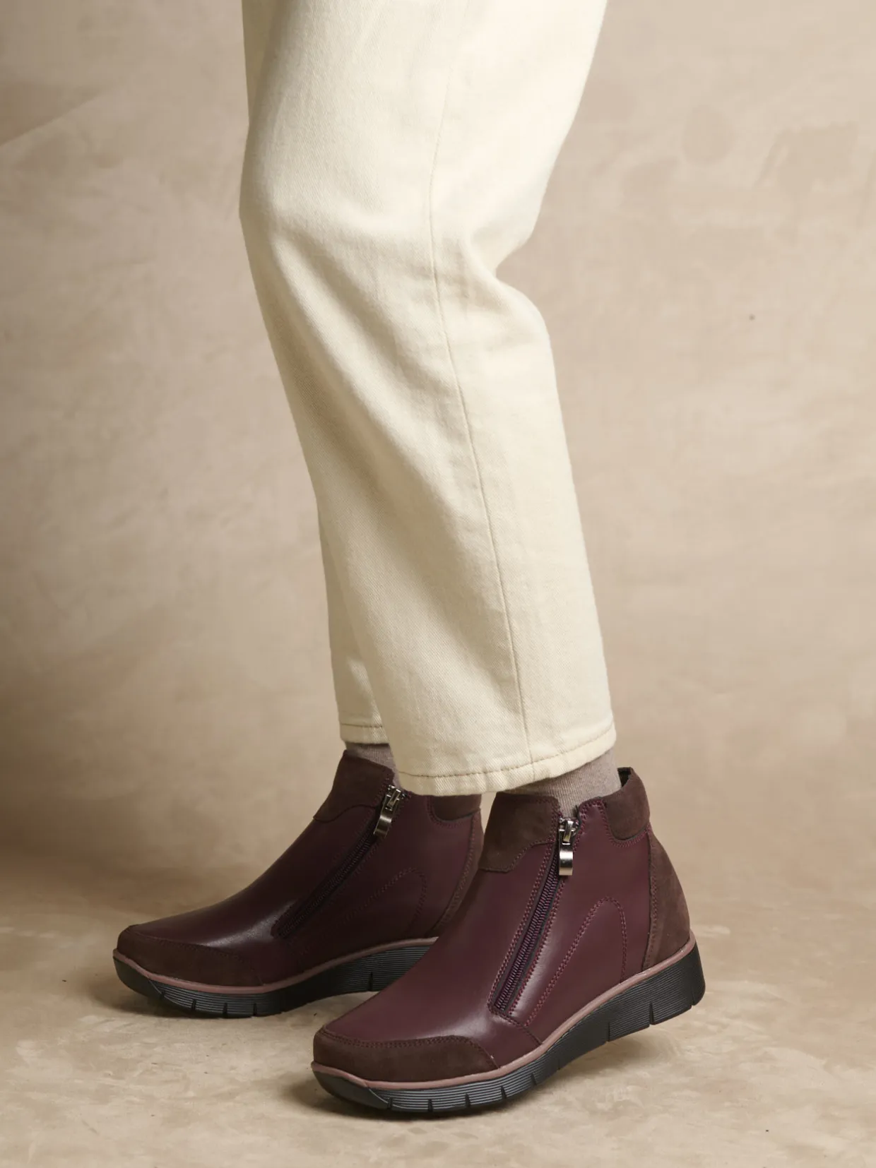 Femme Pédiconfort Boots compensées zippées