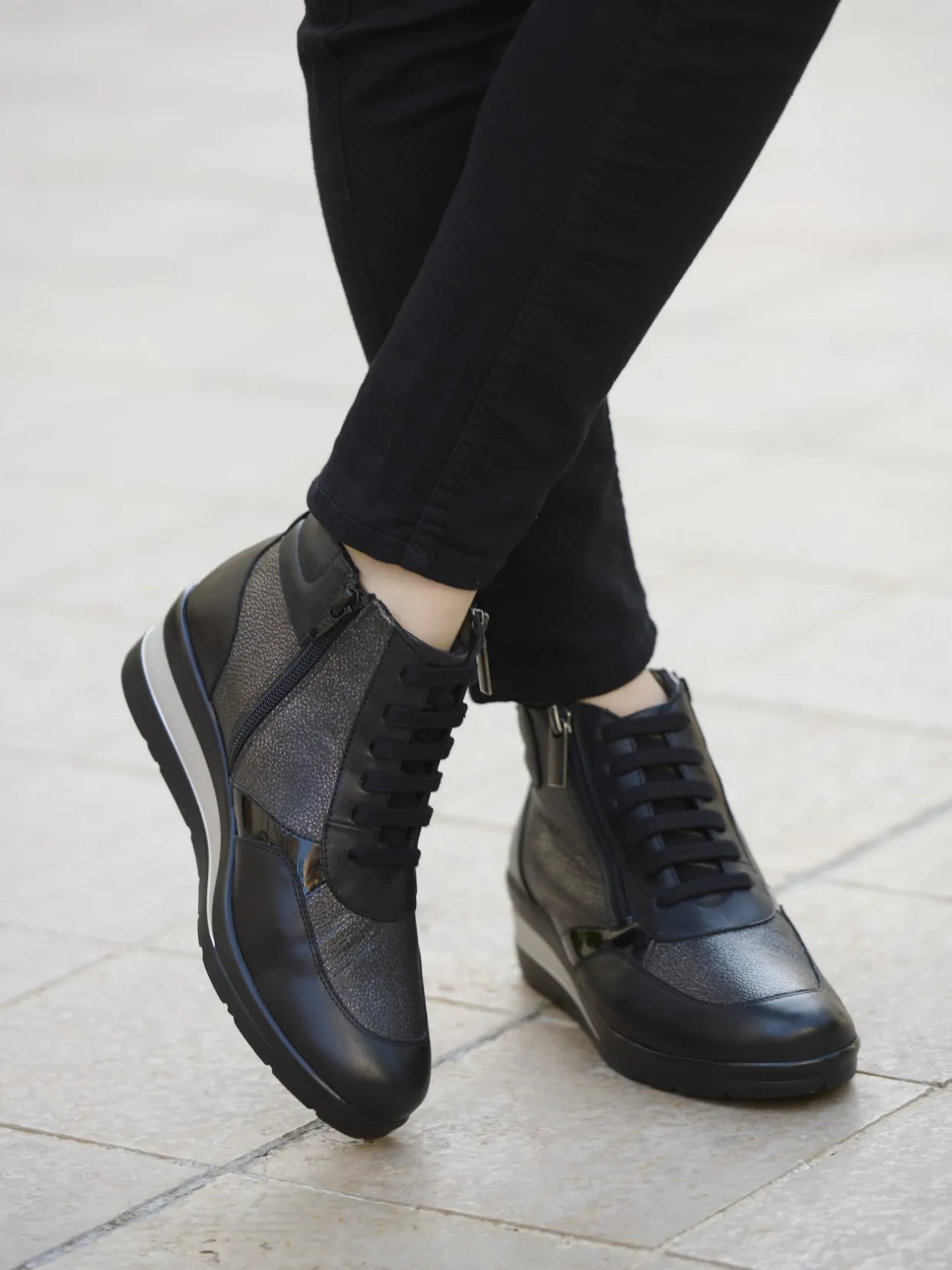 Femme Pédiconfort Boots zippées et lacées doublées suédine