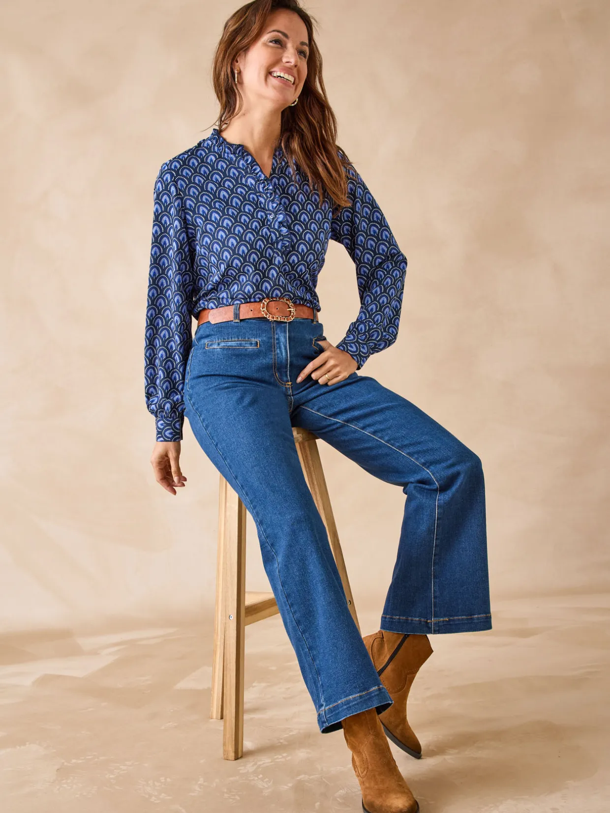 Femme Daxon Chemisier en crêpe col montant volanté