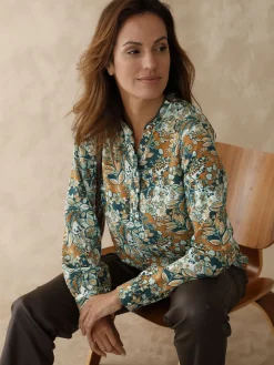 Femme Daxon Chemisier en crêpe col montant volanté