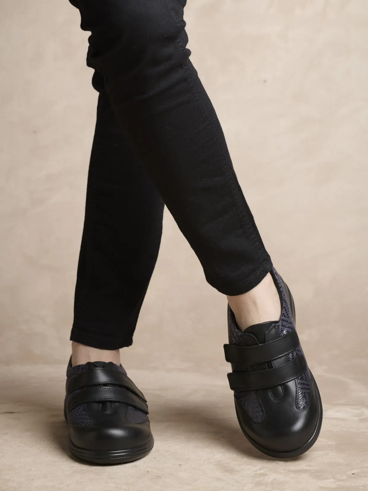 Femme Pédiconfort Derbies ultra larges 2 pattes scratchs