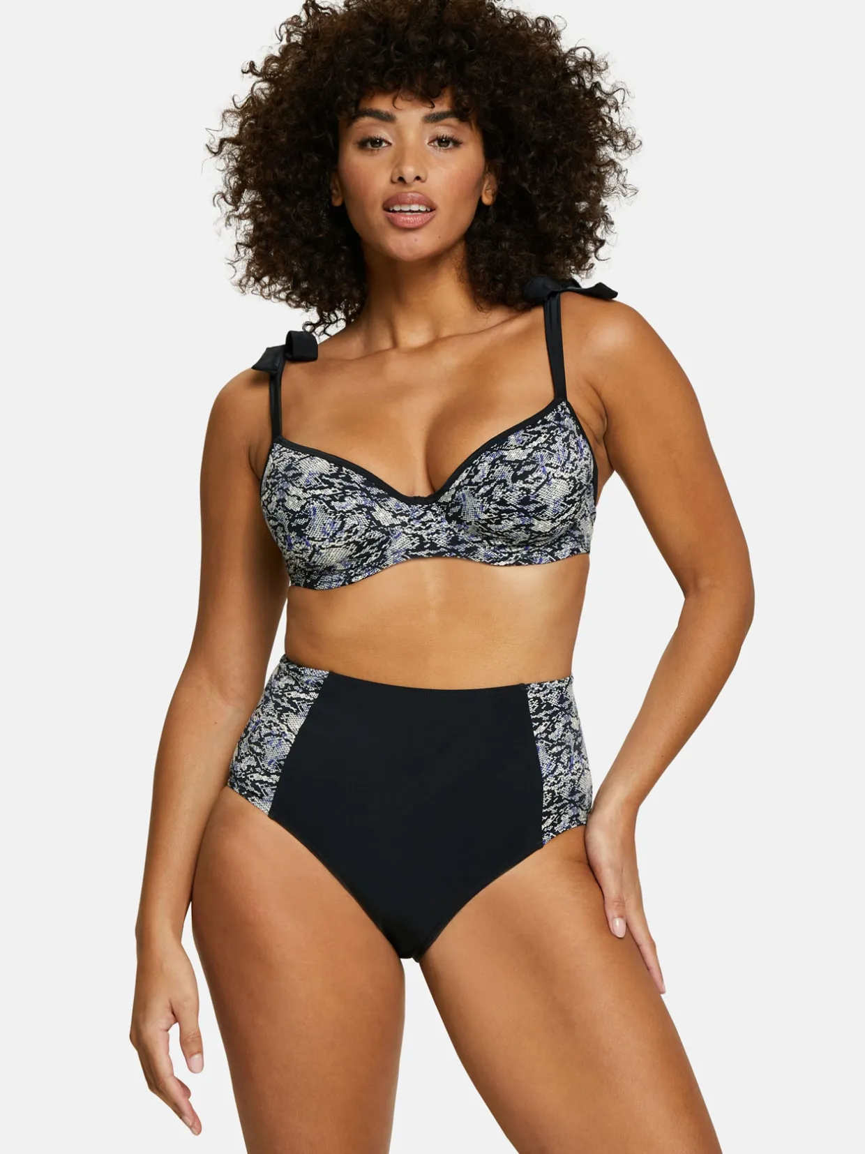 Femme Sans Complexe Haut maillot de bain At the World's End