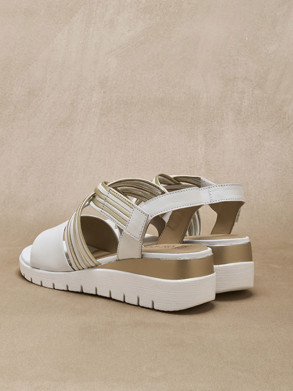 Femme Pédiconfort Sandales brides croisées à scratch