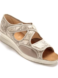 Femme Pédiconfort Sans-gêne à ouverture totale