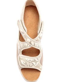 Femme Pédiconfort Sans-gêne à ouverture totale