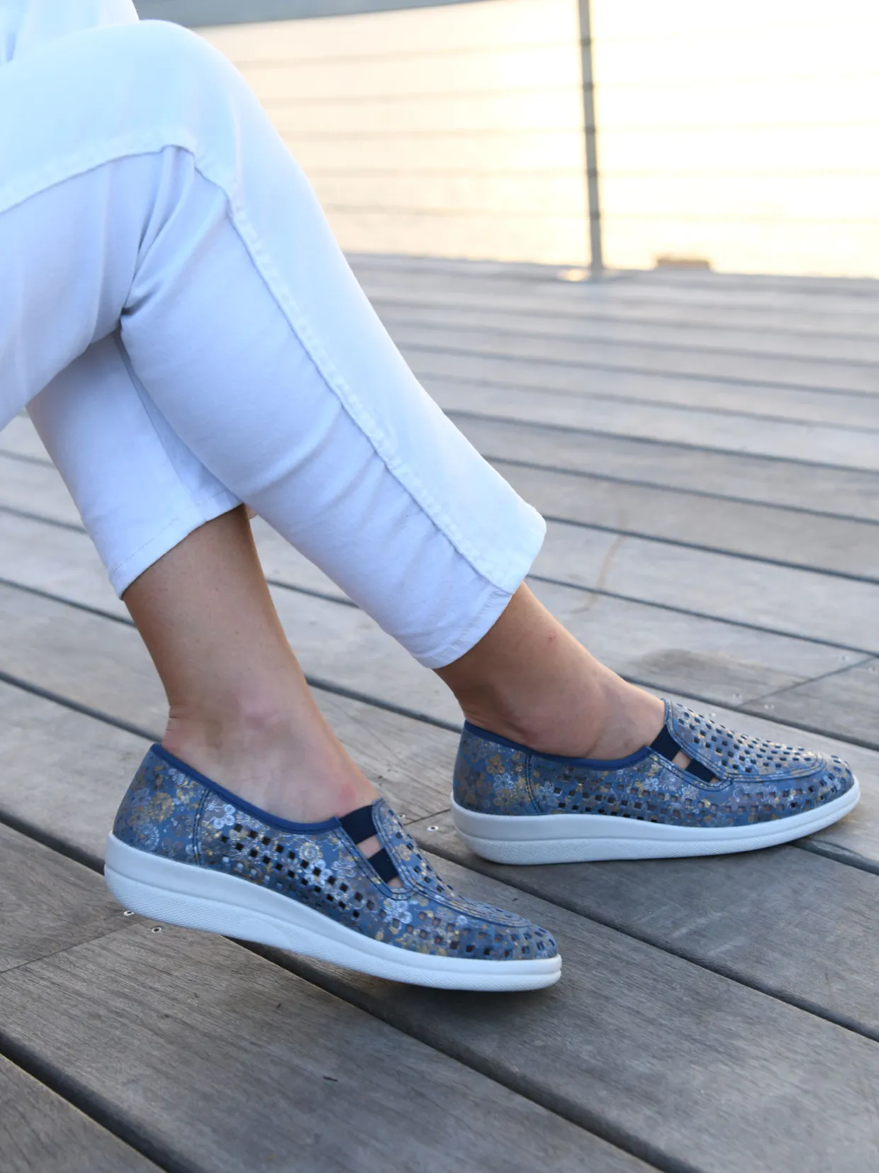 Femme Pédiconfort Sans-gêne en cuir perforés