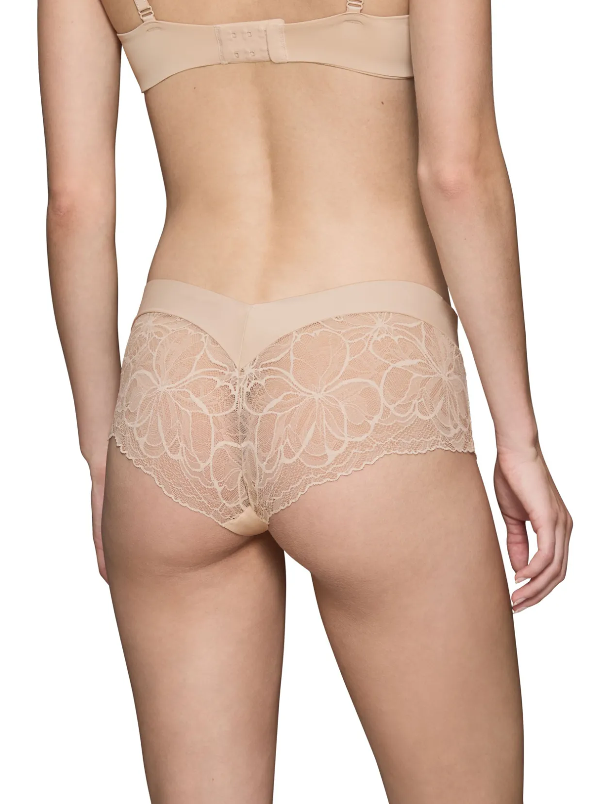 Triumph Shorty Body Make-Up Illusion Lace
