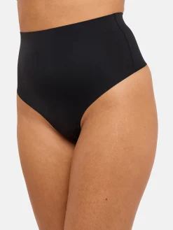 Sans Complexe String sculptant invisible Perfect Touch