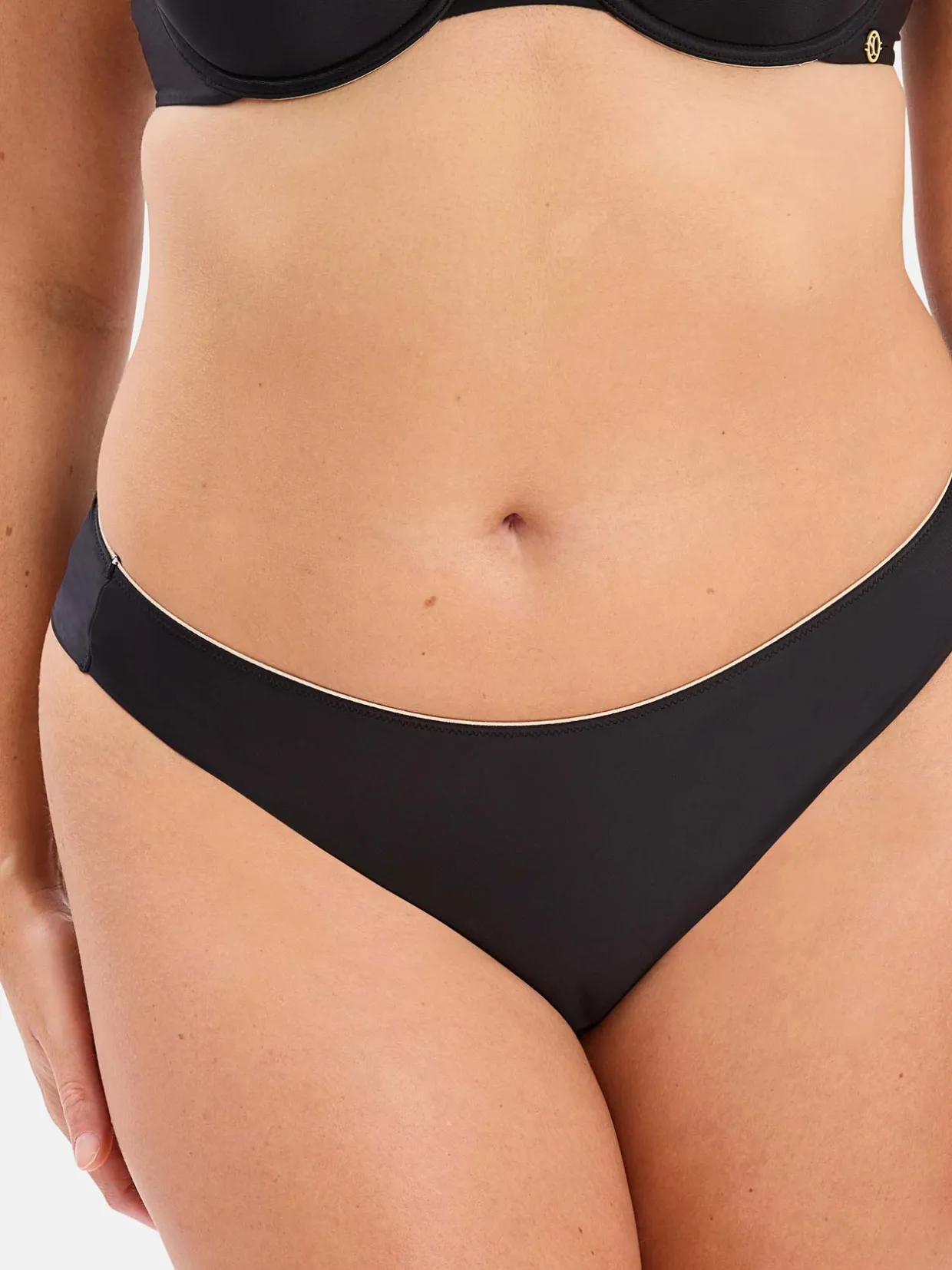 Sans Complexe Tanga Unseen