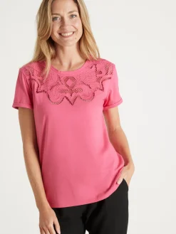 Femme Daxon Tee-shirt coton à broderies ajourées